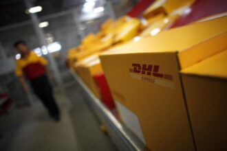DHL min