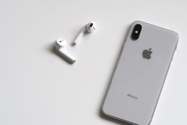 iPhone, Apple
