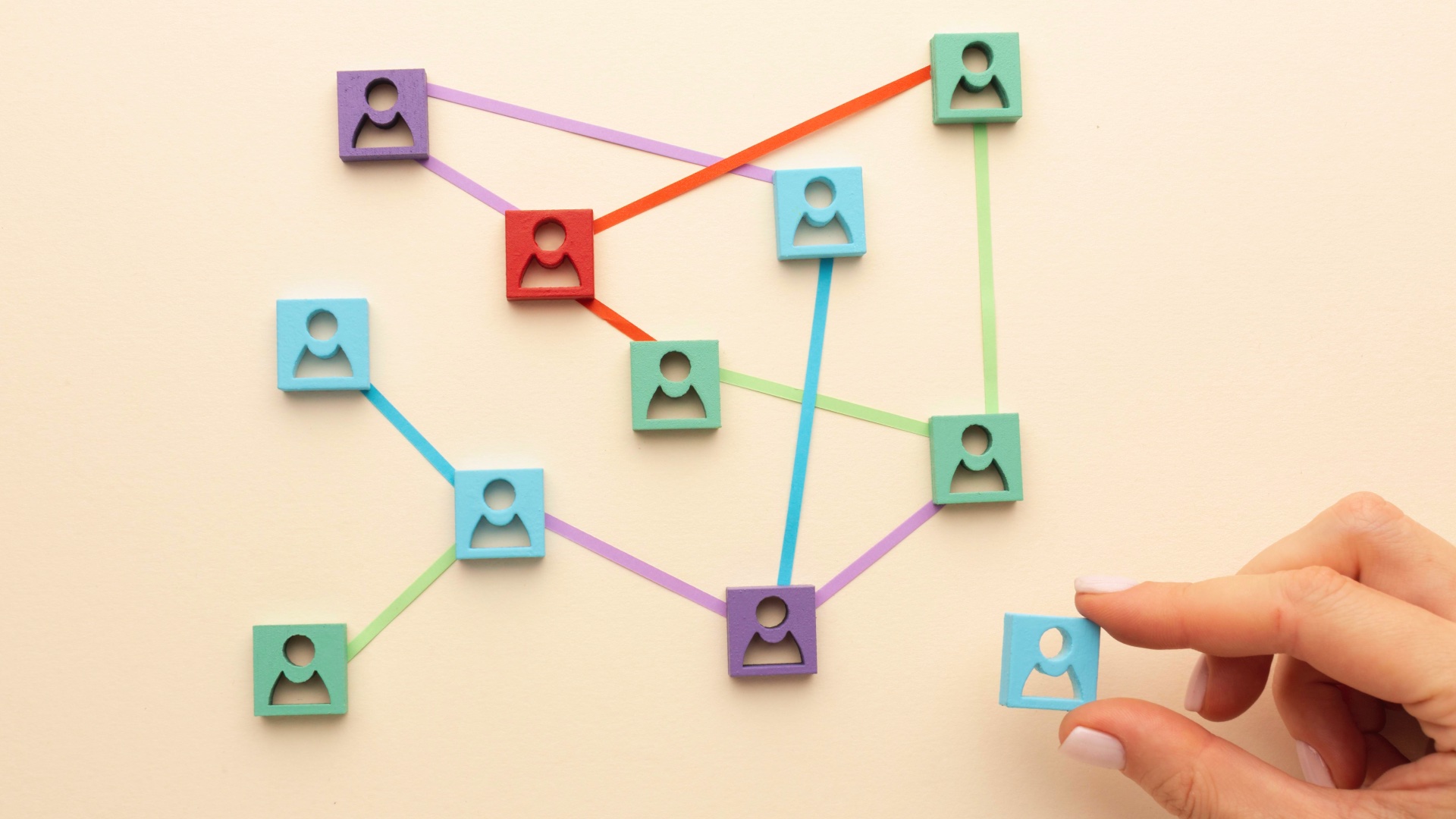 Rekrutacja IT: dlaczego w gąszczu algorytmów firmy tracą z oczu odpowiednich ludzi?