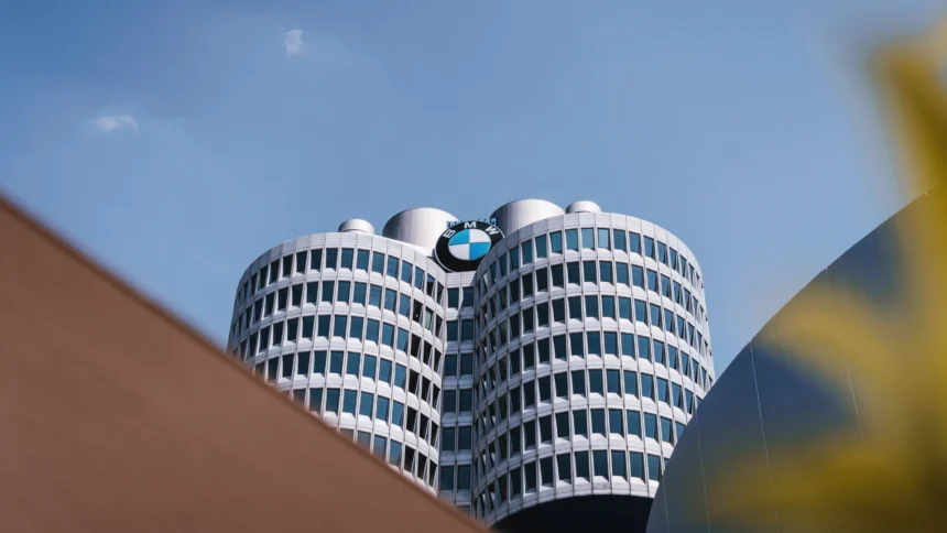 BMW, siedizba