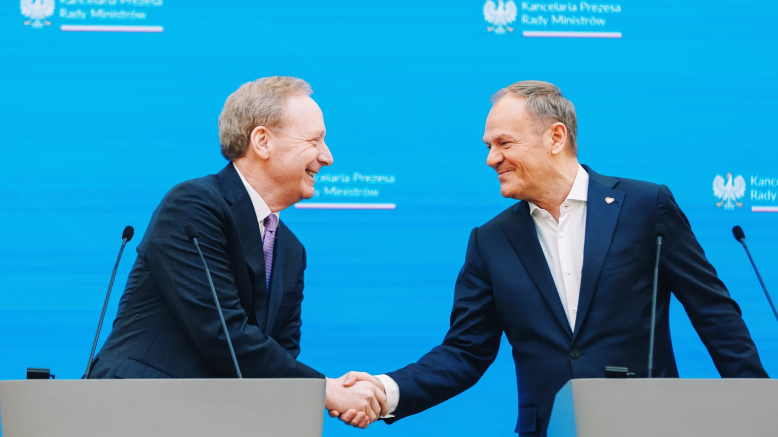 Brad Smith, Microsoft, Donald Tusk