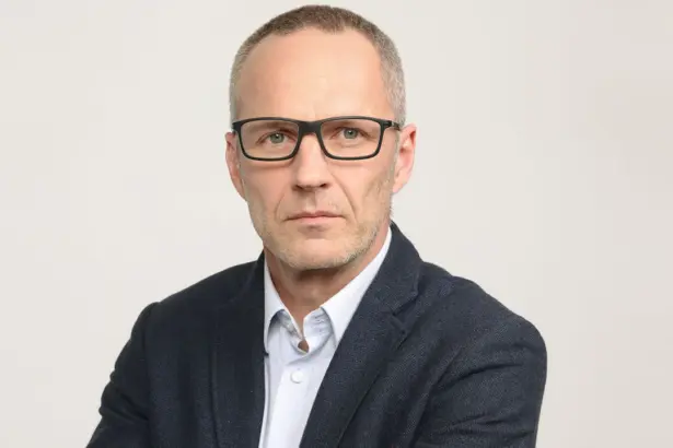 Bartosz Piasecki, Wiceprezes Zarządu yarrl SA
