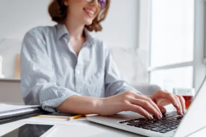 Praca, kreator stron