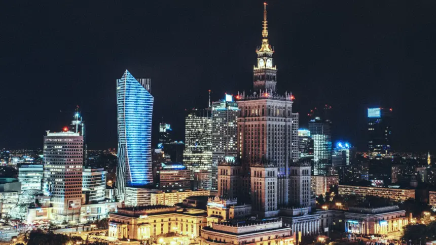 Warszawa, Polska, Polska liderem cyfrowej transformacji usług finansowych