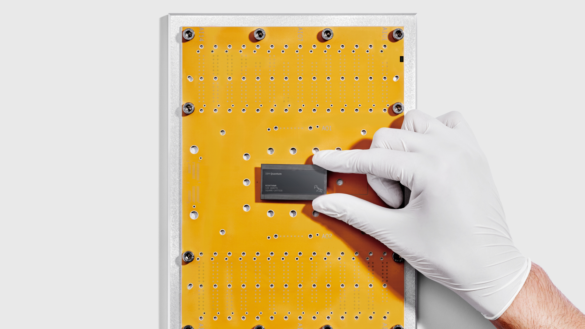 Wyścig o przewagę kwantową: IBM stawia na Nighthawk i przyspieszenie produkcji