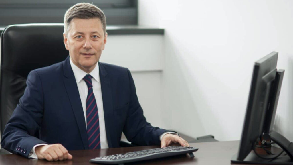 Cyfrowa synergia bez rewolucji: nAxiom jako brakujące ogniwo w ekosystemie IT nowoczesnej organizacji 3 Jacek Błachut, OPTeam