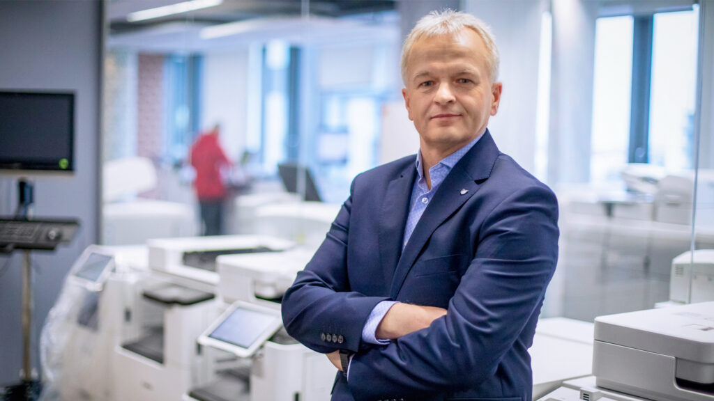 Niewidoczny punkt w architekturze bezpieczeństwa. Dlaczego środowisko druku wymaga strategicznego podejścia? 3 Dariusz Szwed, Canon