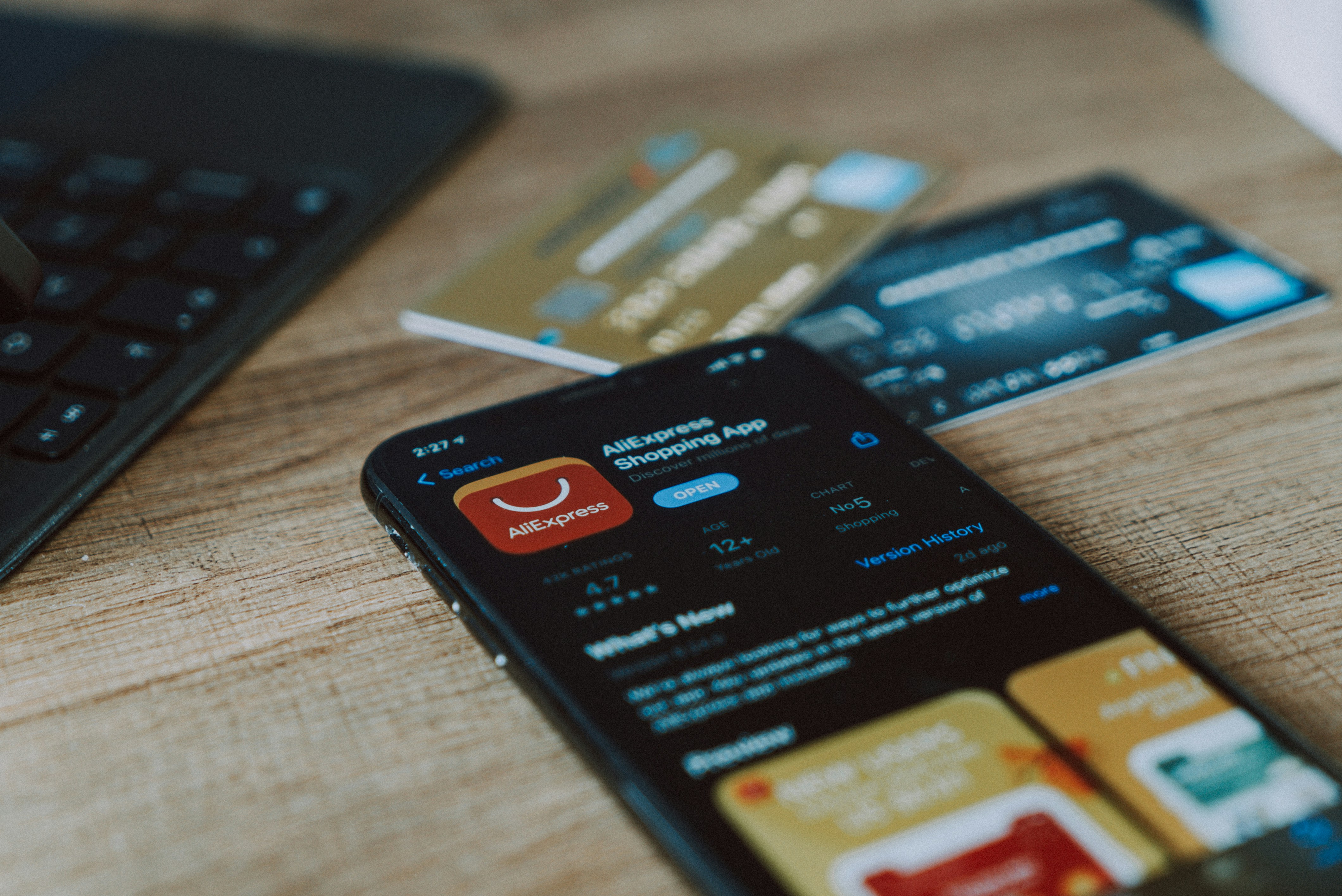 UE nakłada 550 mln euro kary na AliExpress