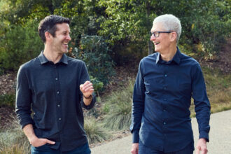 John Ternus, Tim Cook