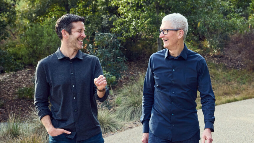 John Ternus, Tim Cook