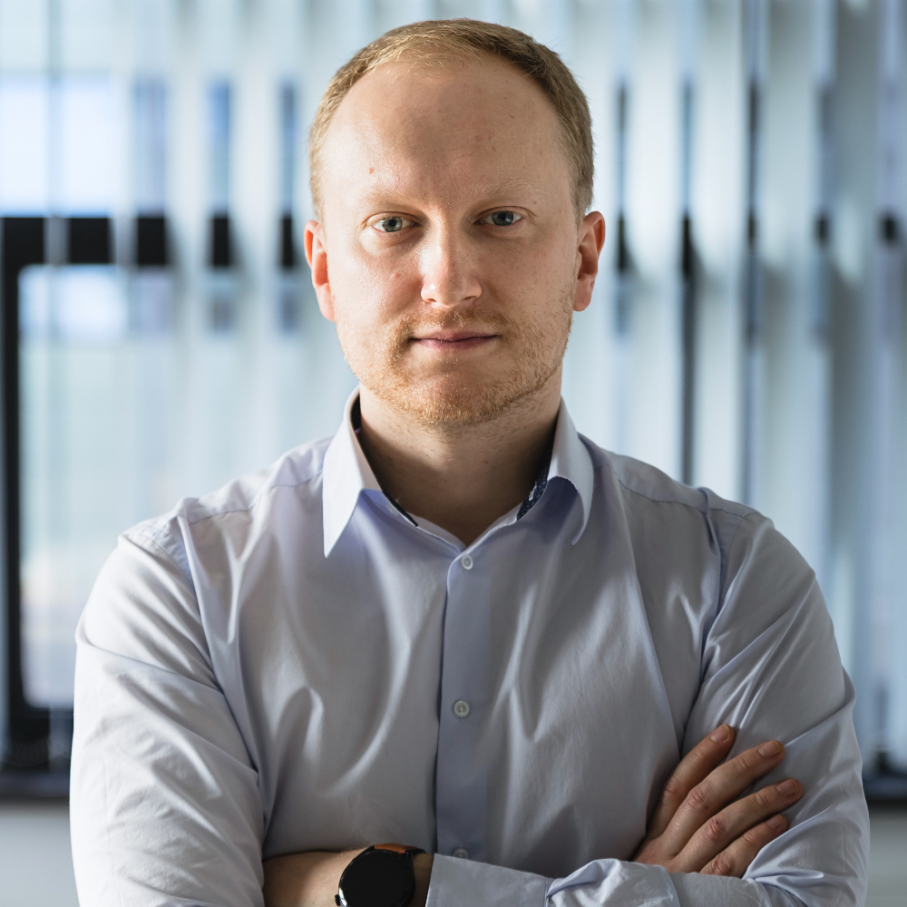 Cyberbezpieczeństwo MŚP 2026: Jak zbudować odporność 360°? 2 Roman Porechin Sharp