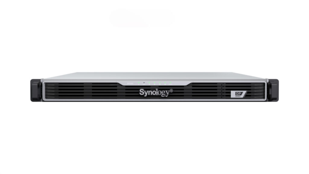 Synology DP5200 oferuje do 36 TB na kopie zapasowe w obudowie 1U 2 Synology DP5200